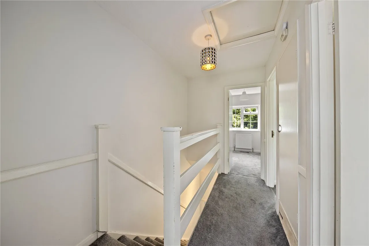 Uxbridge Road, Hampton Hill, TW12, photo 15