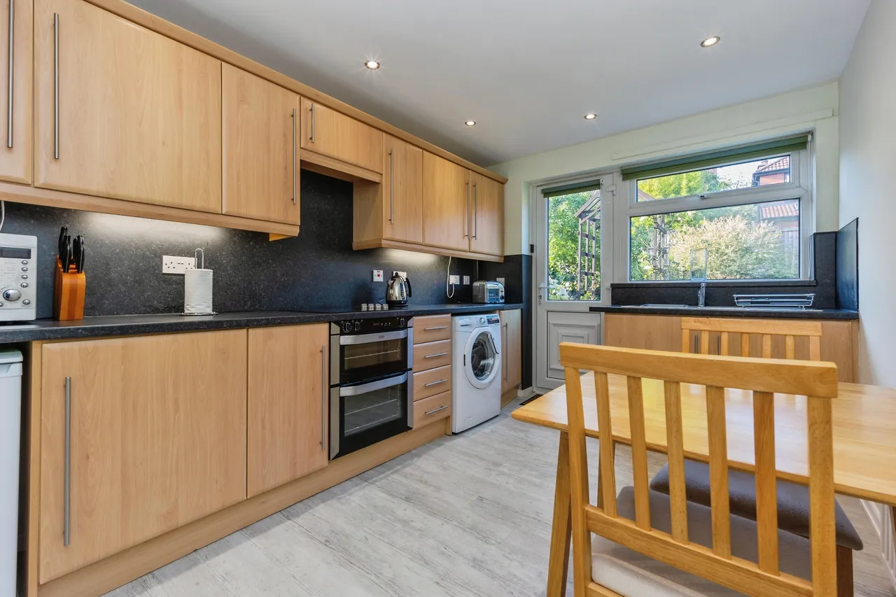Cathedral Road, Chadderton, OL9, photo 6