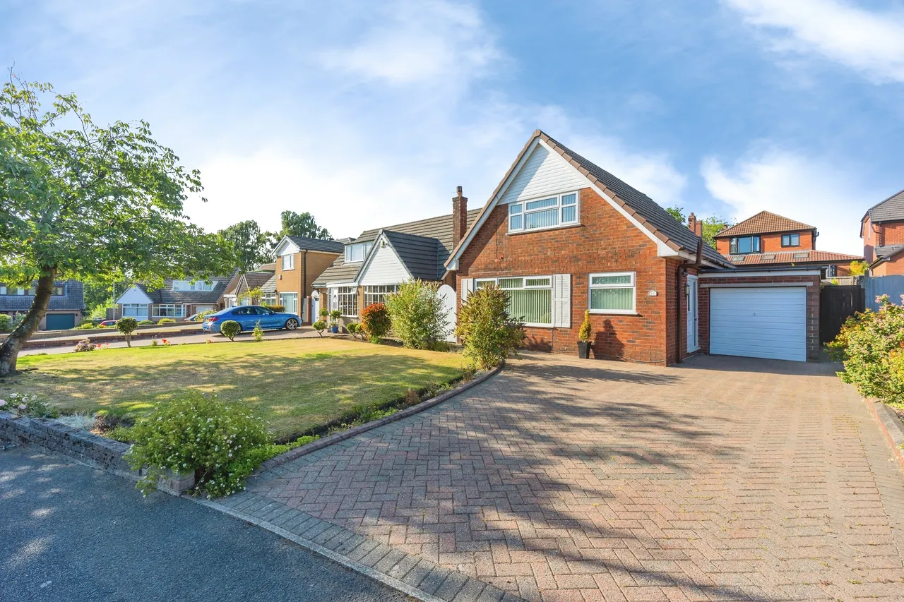 3 bed house for sale, Cathedral Road, Chadderton, OL9