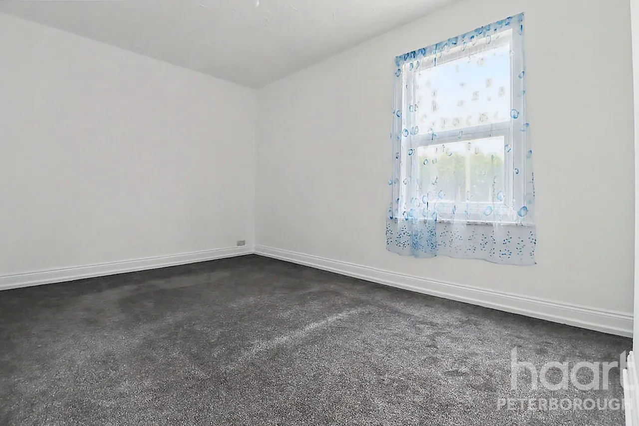 Lincoln Road, Peterborough, PE1, photo 11