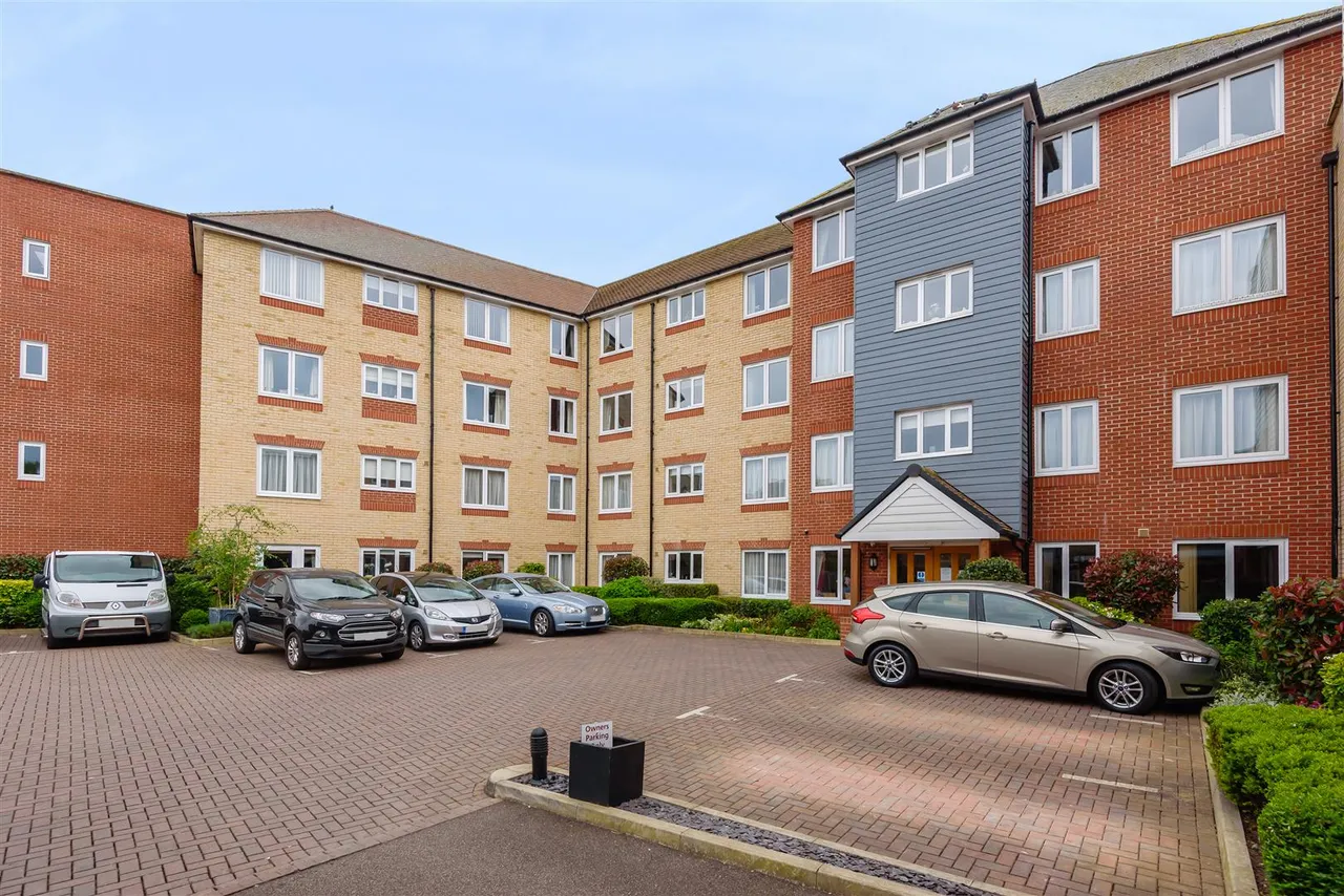 South Street, Bishop's Stortford, CM23, photo 13