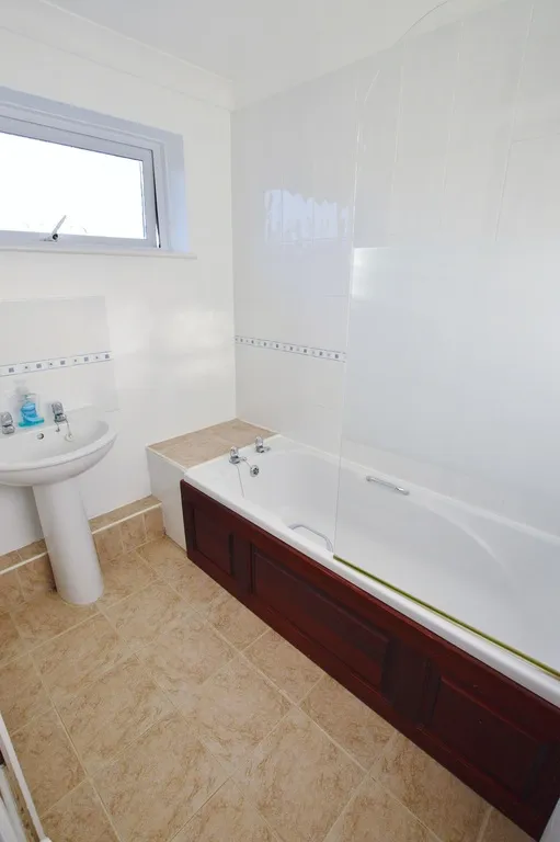 Apple Tree Road, Alderholt, Fordingbridge, SP6 3EW, photo 13