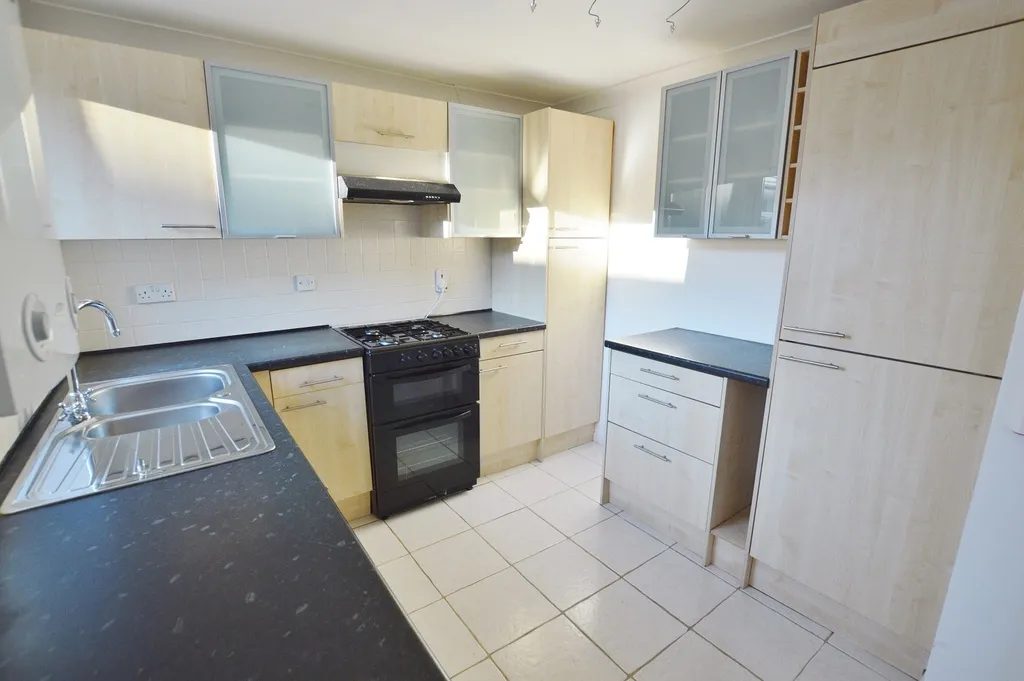 Apple Tree Road, Alderholt, Fordingbridge, SP6 3EW, photo 5