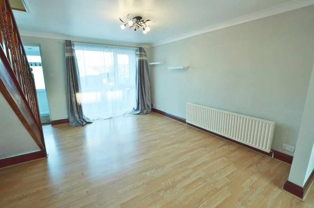 Apple Tree Road, Alderholt, Fordingbridge, SP6 3EW, photo 4