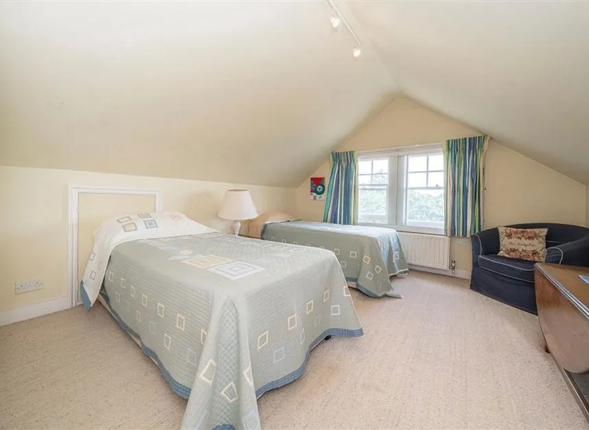 Bolton Gardens, Teddington, TW11, photo 8