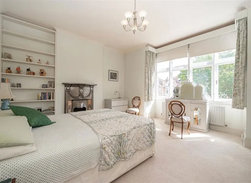 Bolton Gardens, Teddington, TW11, photo 6