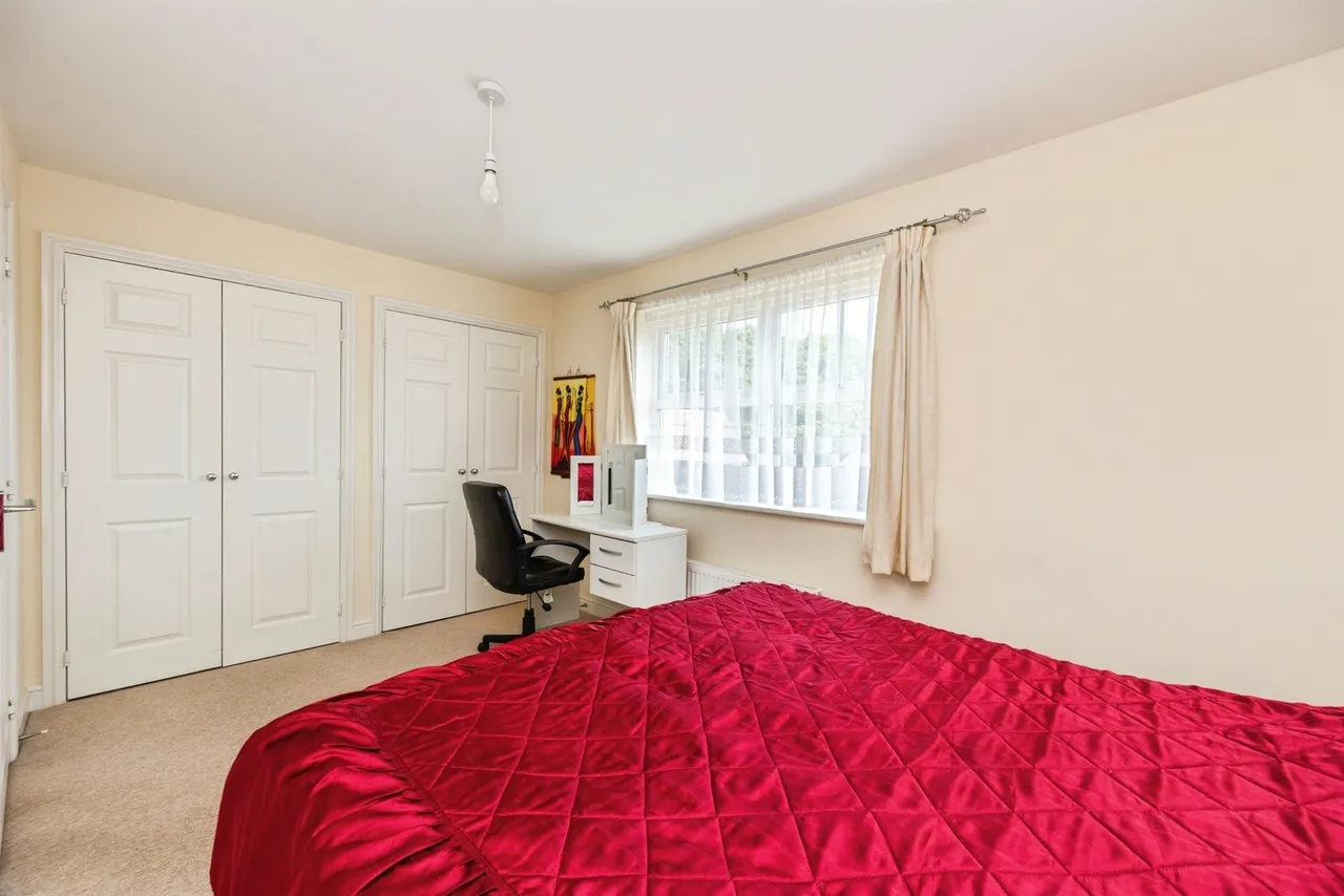Poppy Mead, Kingsnorth, TN23, photo 9