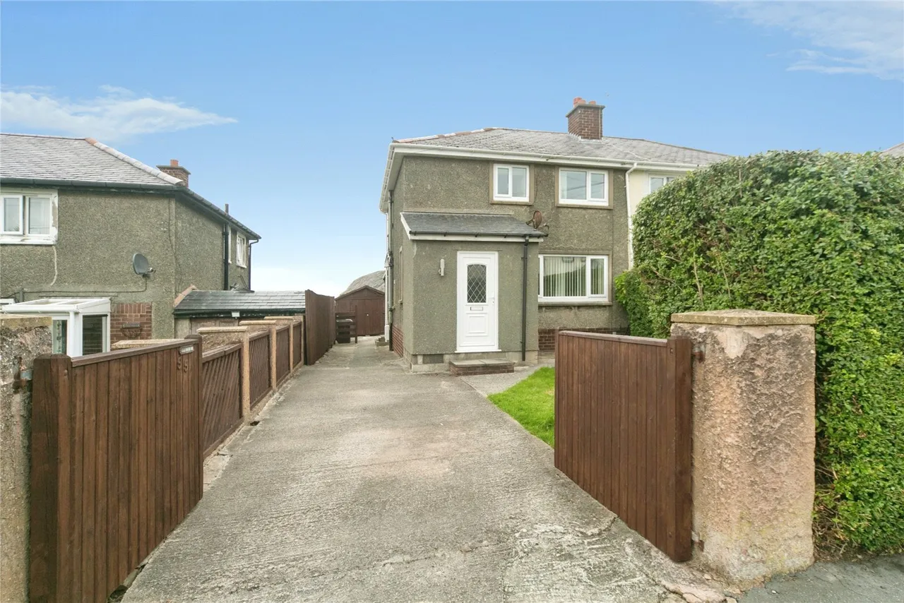 3 bed house for sale, Maes Y Llan, Dwygyfylchi, LL34