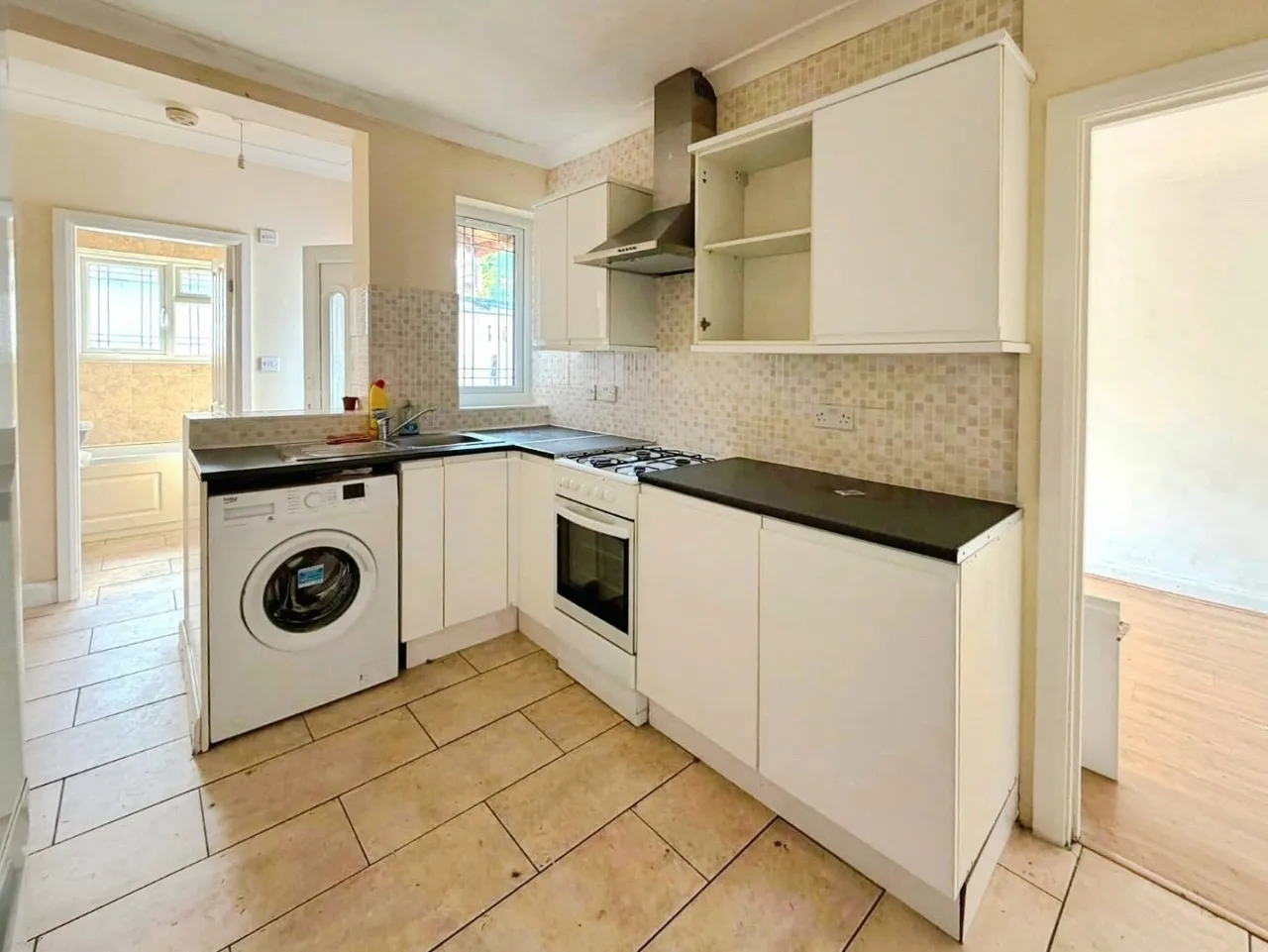 Walton Road, Woking, GU21, photo 3