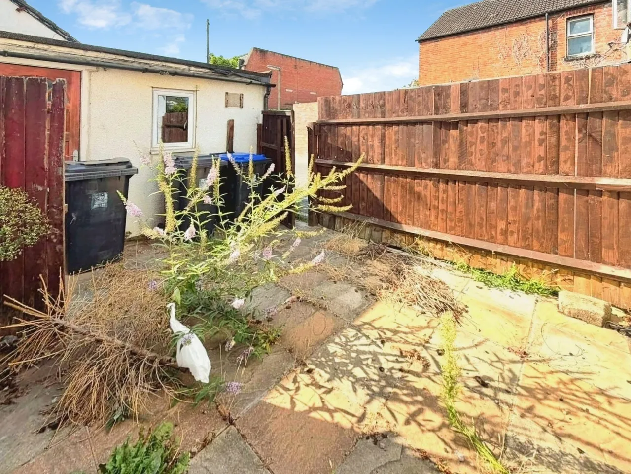 Walton Road, Woking, GU21, photo 8