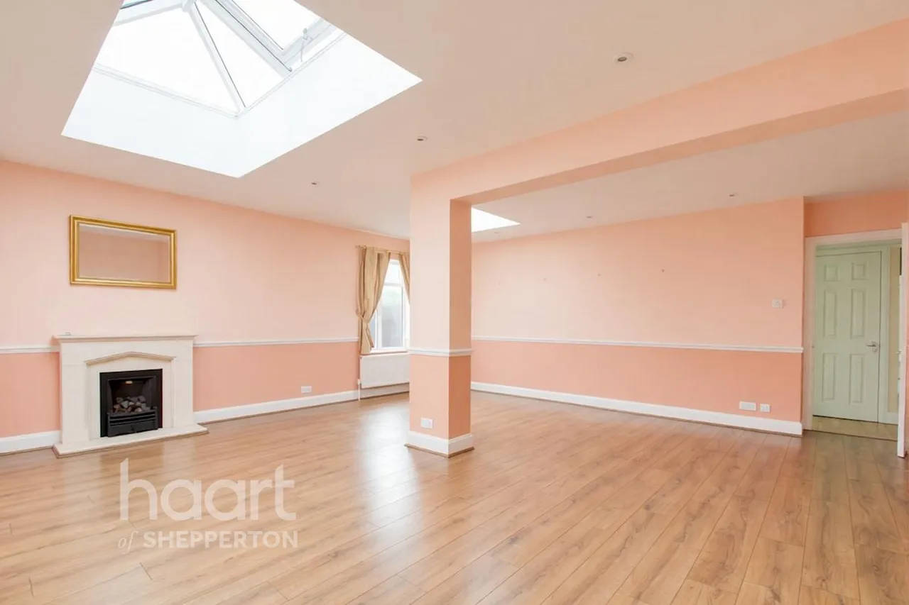 Lois Drive, Shepperton, TW17, photo 6
