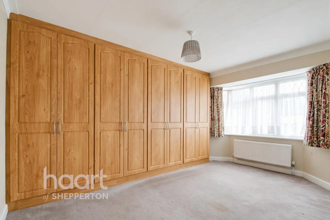 Lois Drive, Shepperton, TW17, photo 15