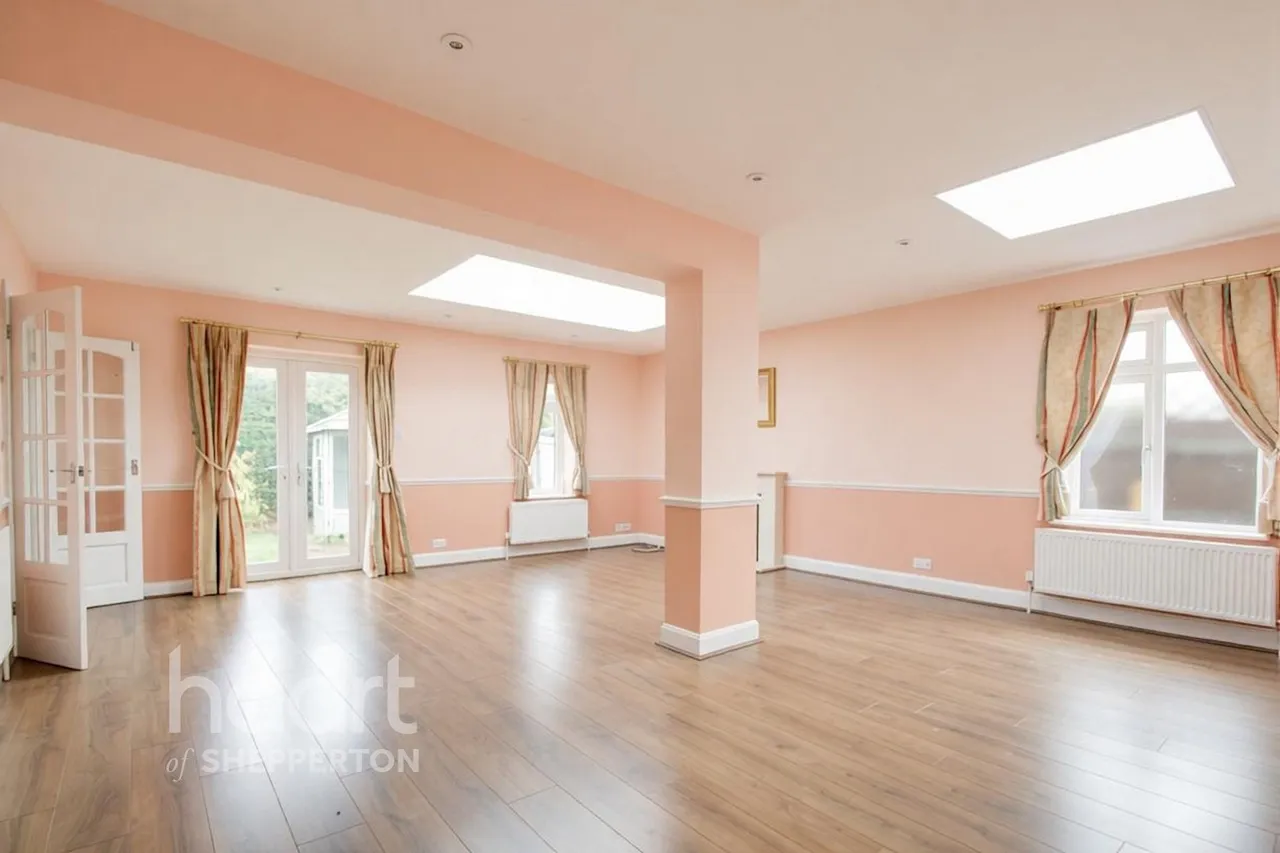 Lois Drive, Shepperton, TW17, photo 7
