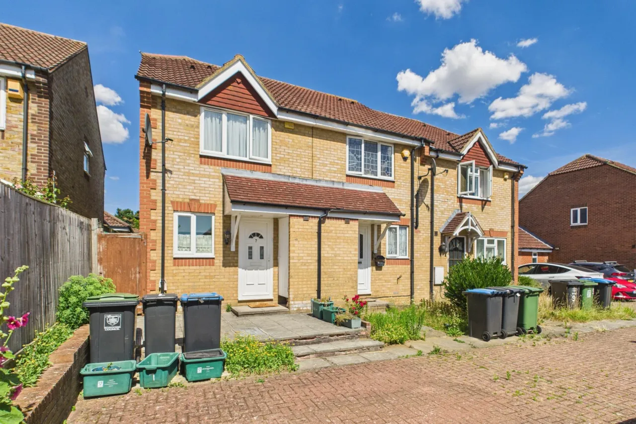 2 bed property for sale, Morpeth Close, Hemel Hempstead, HP2