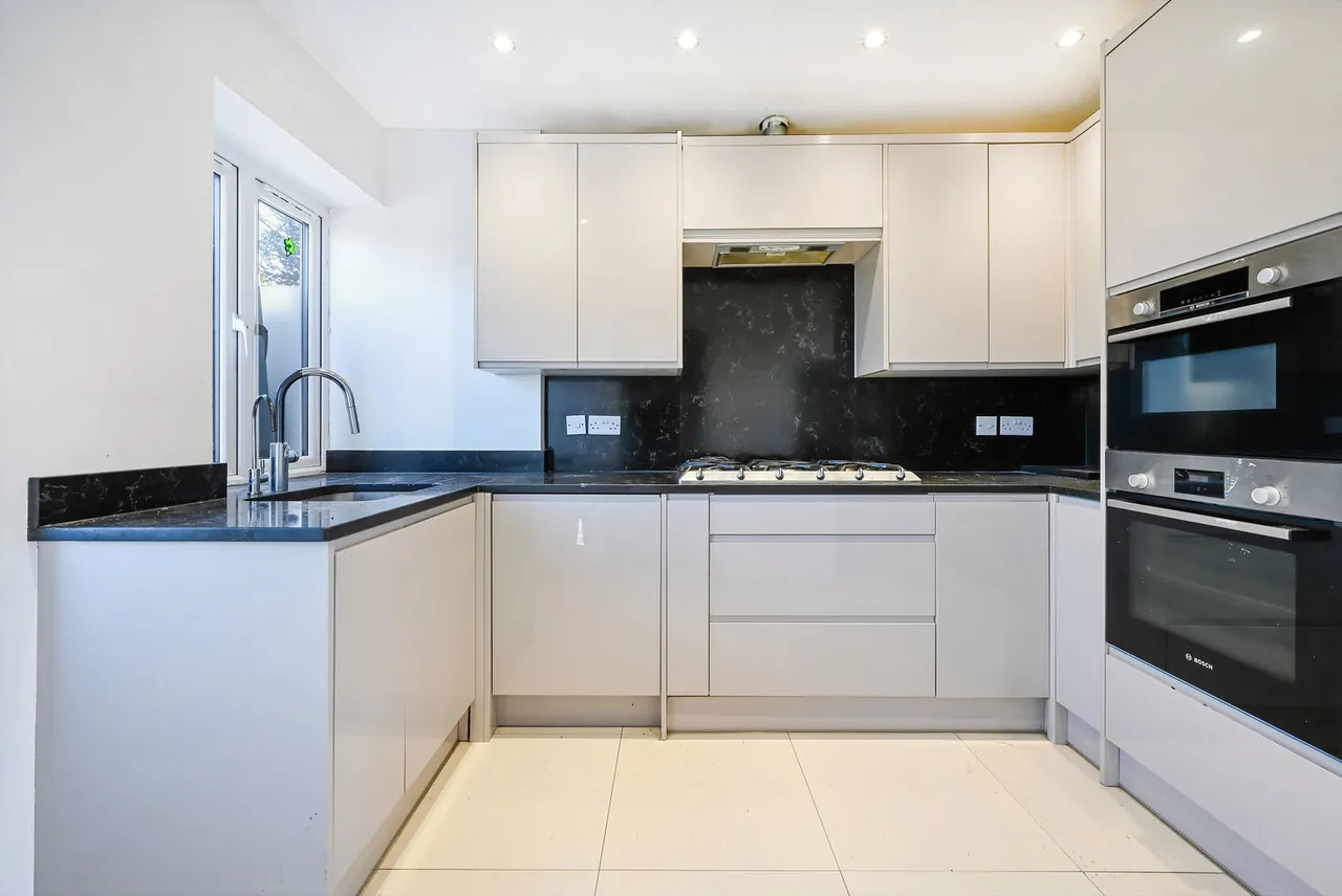 Bowness Crescent, London, SW15 3QN, photo 8