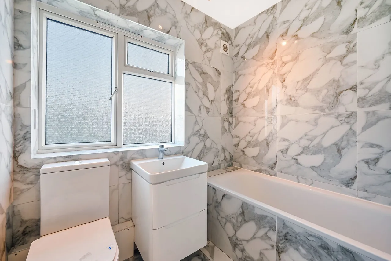 Bowness Crescent, London, SW15 3QN, photo 10