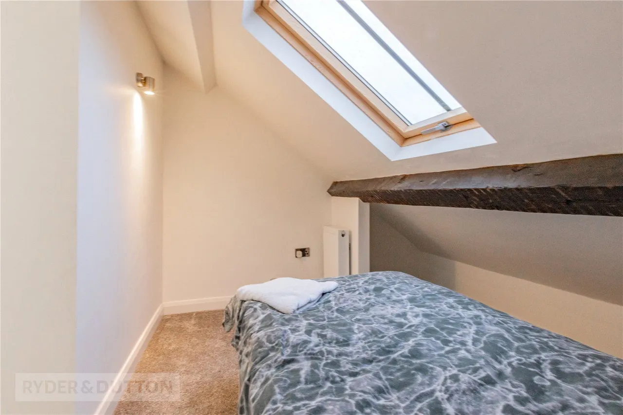 Sandy Lane, Dobcross, OL3, photo 20