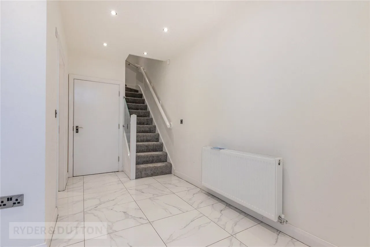 Sandy Lane, Dobcross, OL3, photo 10