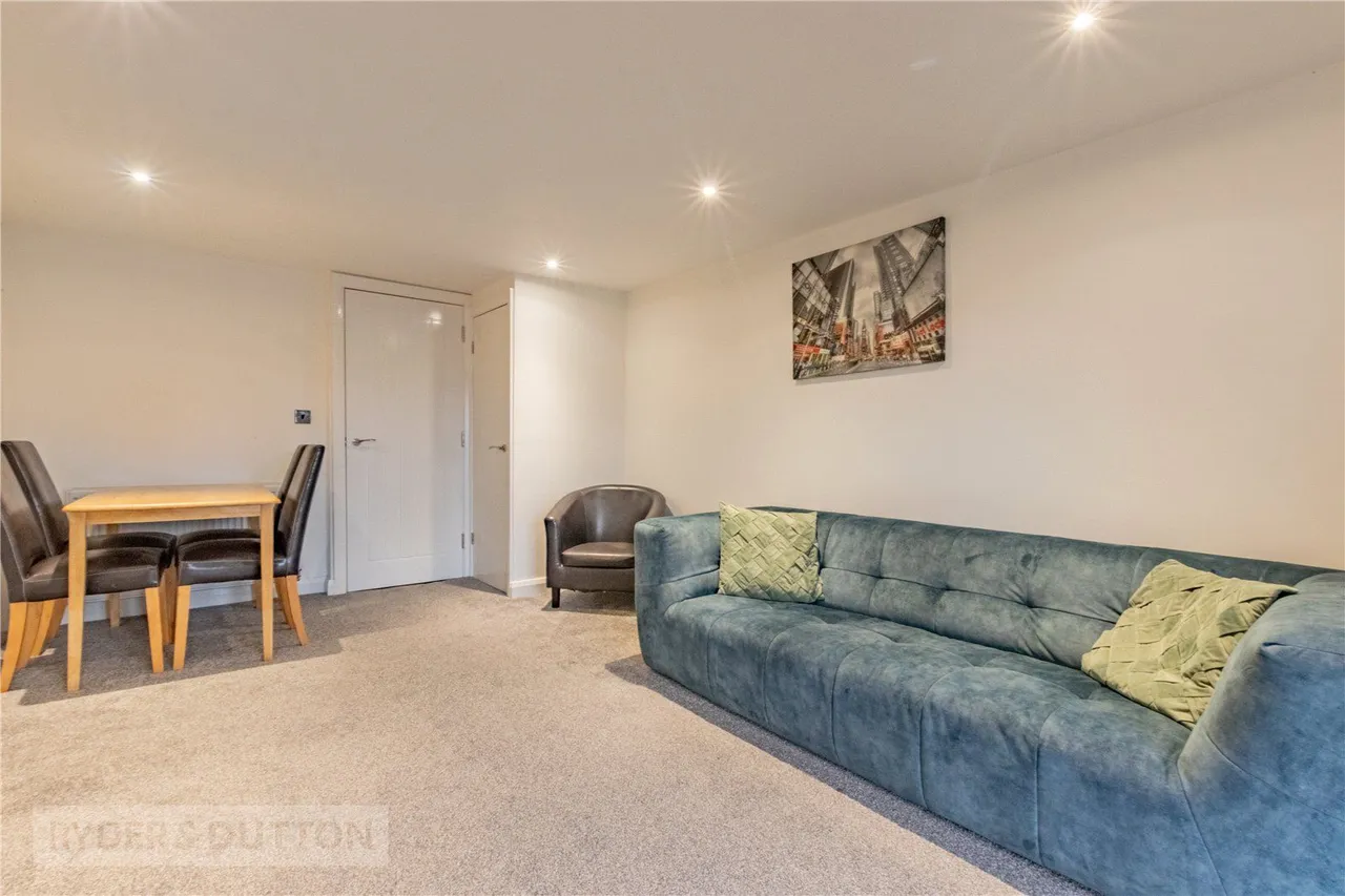 Sandy Lane, Dobcross, OL3, photo 13