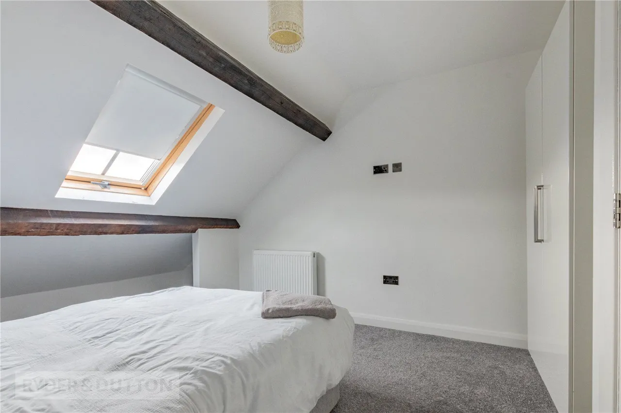 Sandy Lane, Dobcross, OL3, photo 8