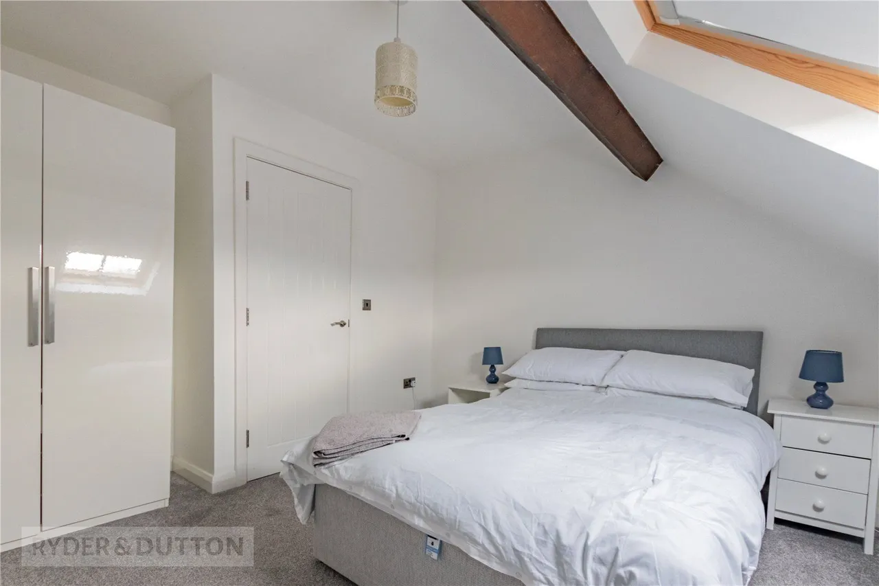 Sandy Lane, Dobcross, OL3, photo 18