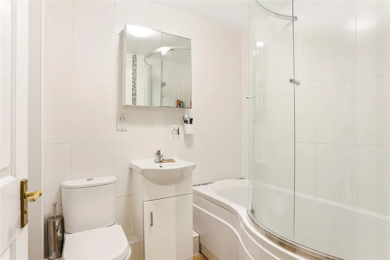 Goddard Place, London, photo 11