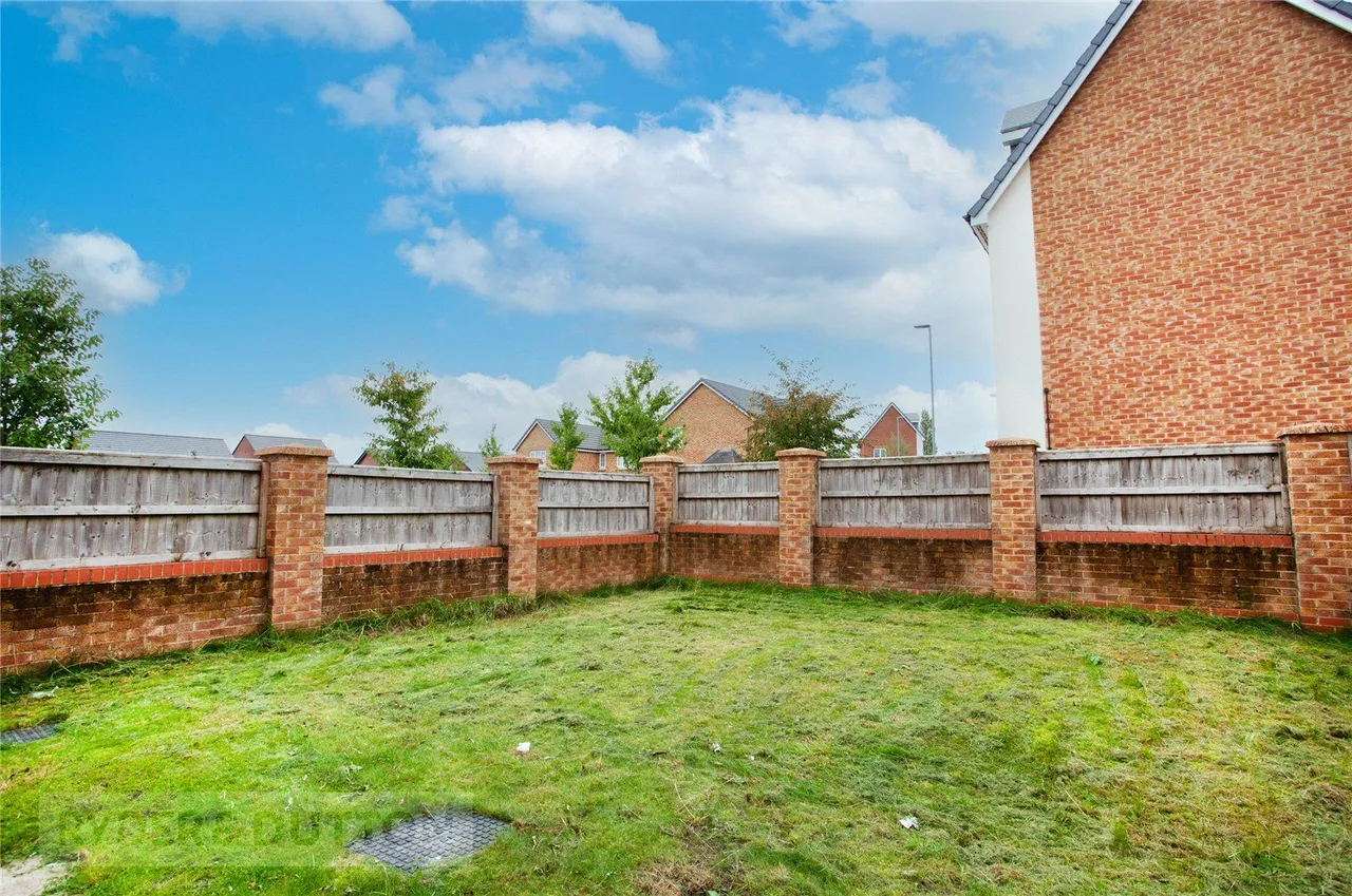 Loughrigg Drive, Middleton, M24, photo 21