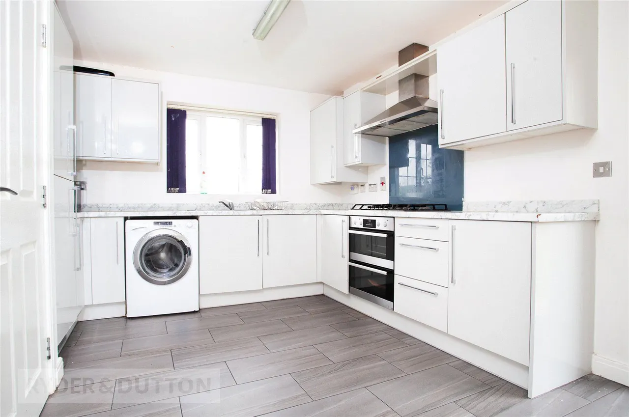 Loughrigg Drive, Middleton, M24, photo 6