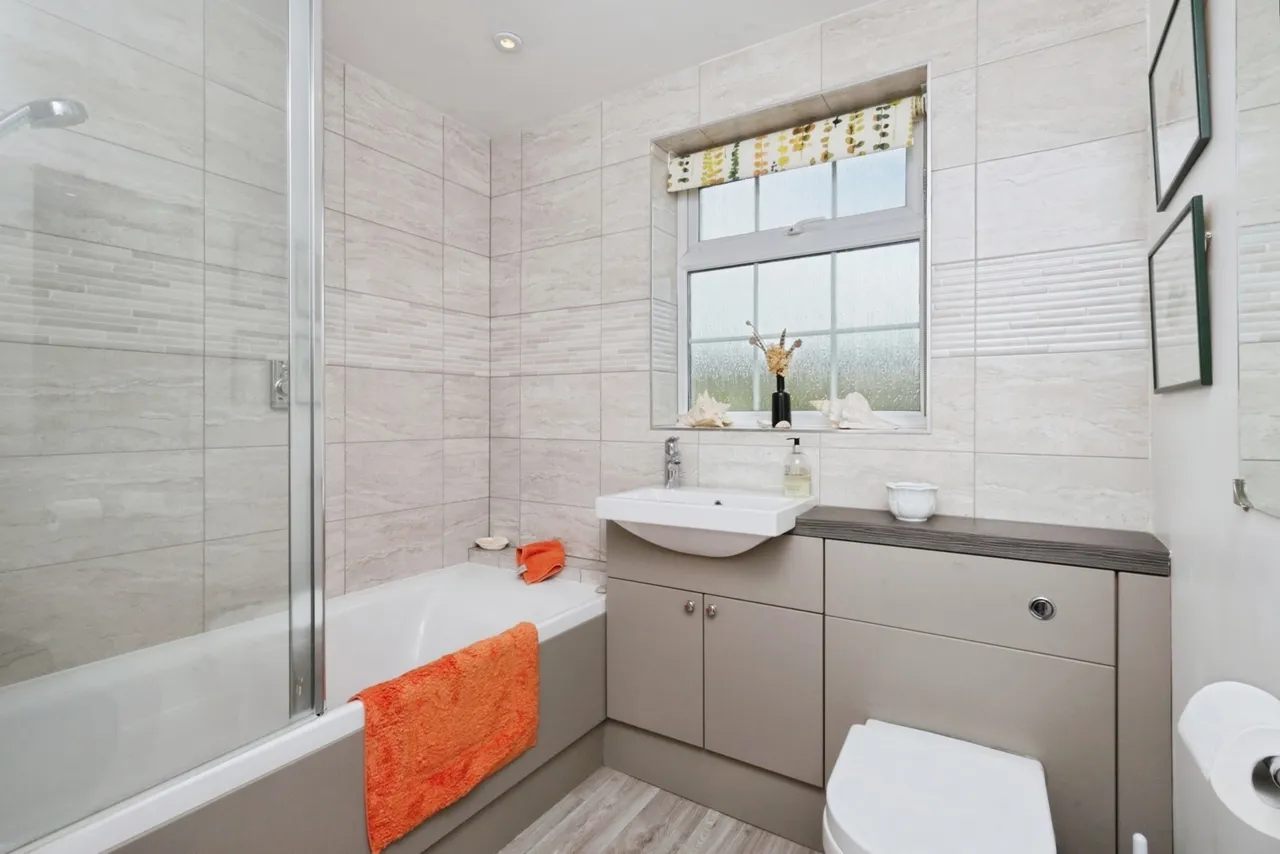 Gorse Hill, Broad Oak, TN21, photo 11