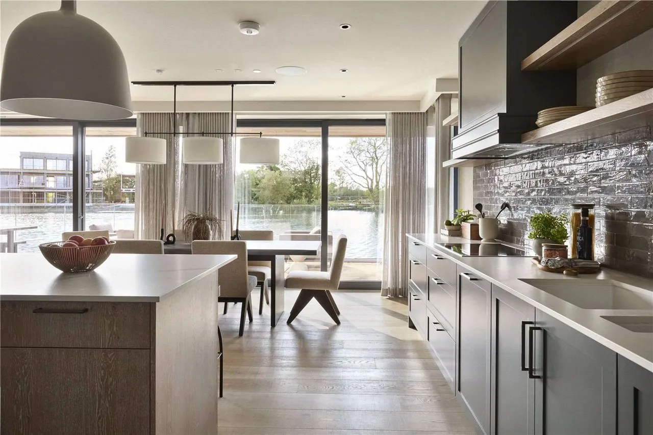 London Road, Fairford, Gloucestershire, GL7 4DS, photo 6
