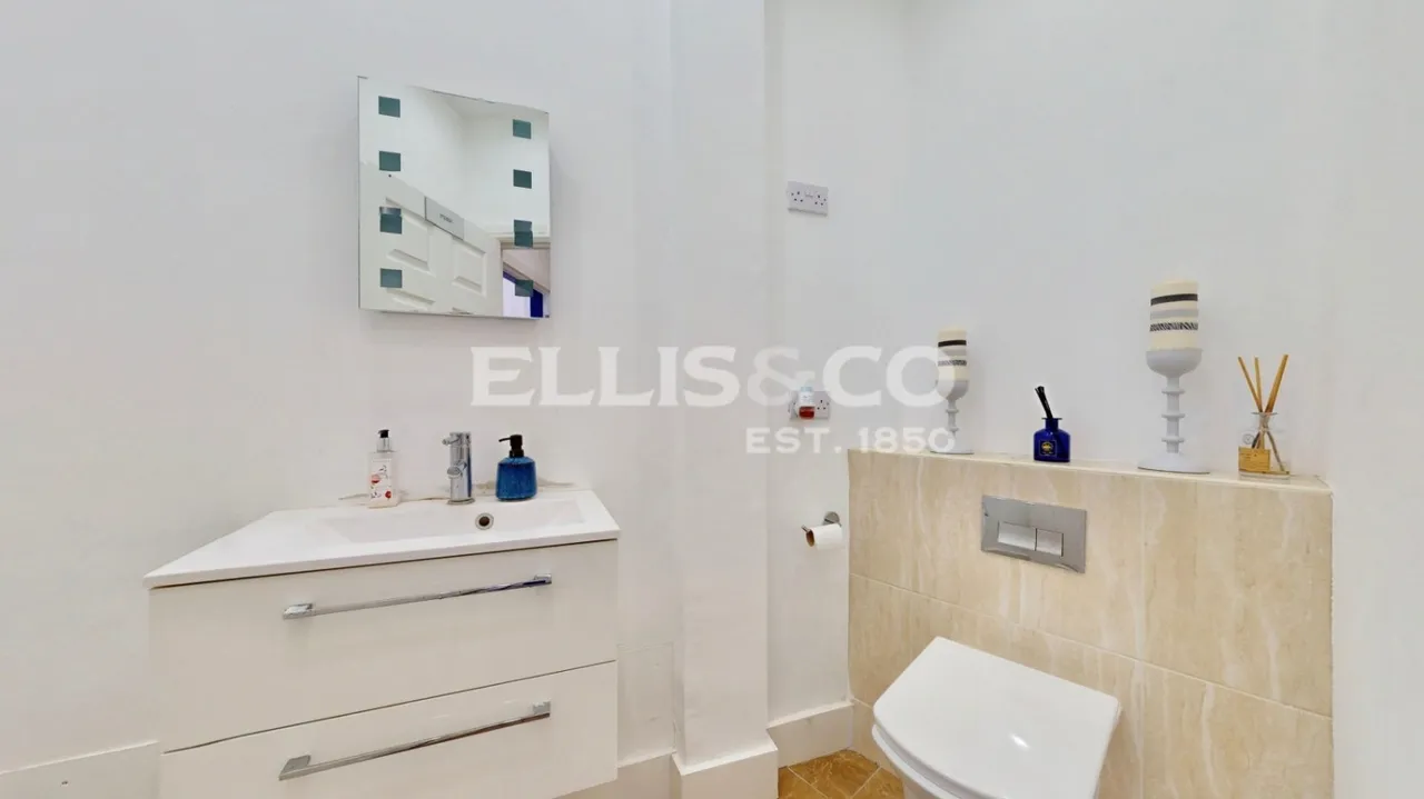 Medway Parade, Perivale, UB6, photo 22