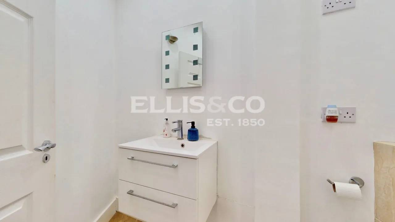 Medway Parade, Perivale, UB6, photo 21