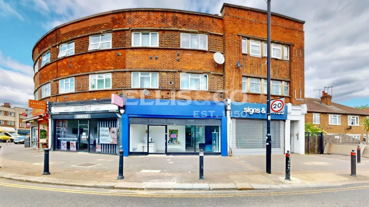 Medway Parade, Perivale, UB6, photo 2