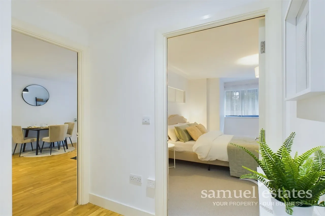 31 Chapter Way, London, SW19 2RP, photo 6