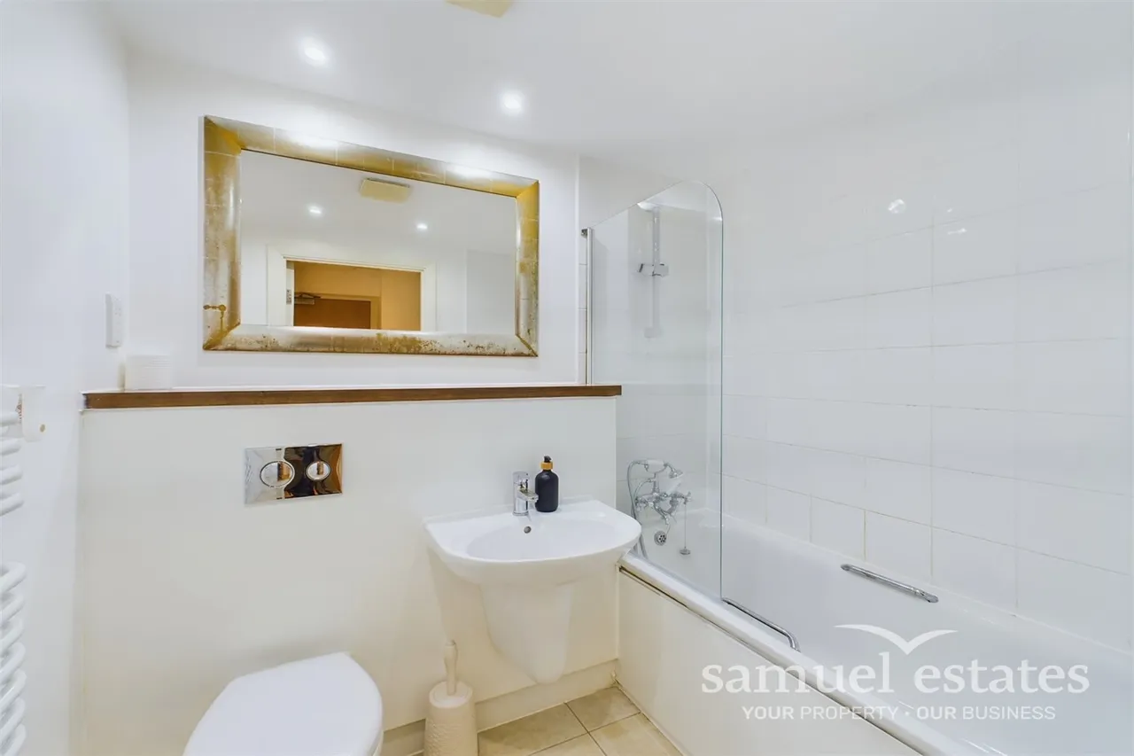 31 Chapter Way, London, SW19 2RP, photo 10
