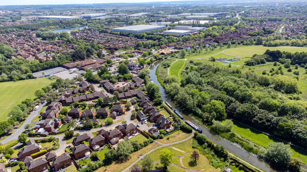 Bekonscot Court, Giffard Park, Milton Keynes, MK14 5QS, photo 12