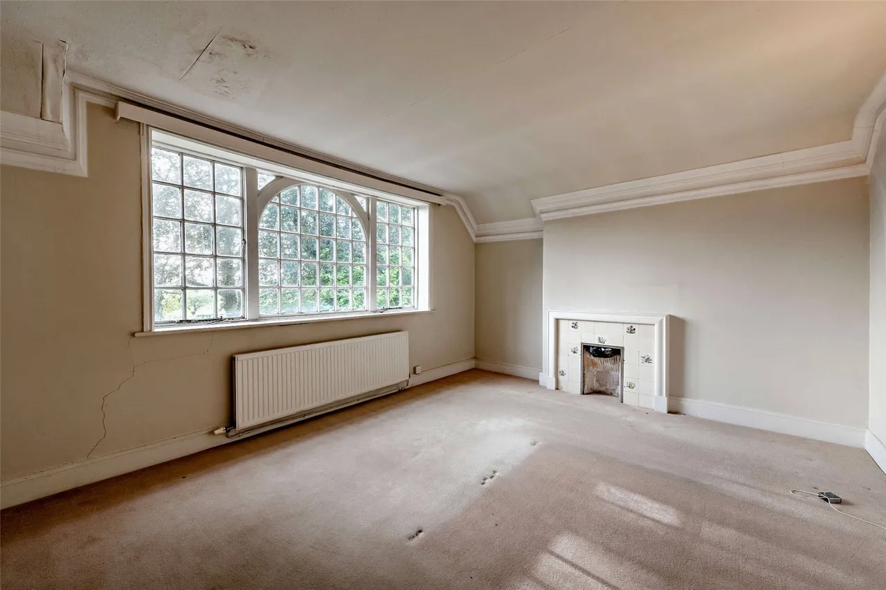 St. Georges Way, Thornton Hough, CH63, photo 17