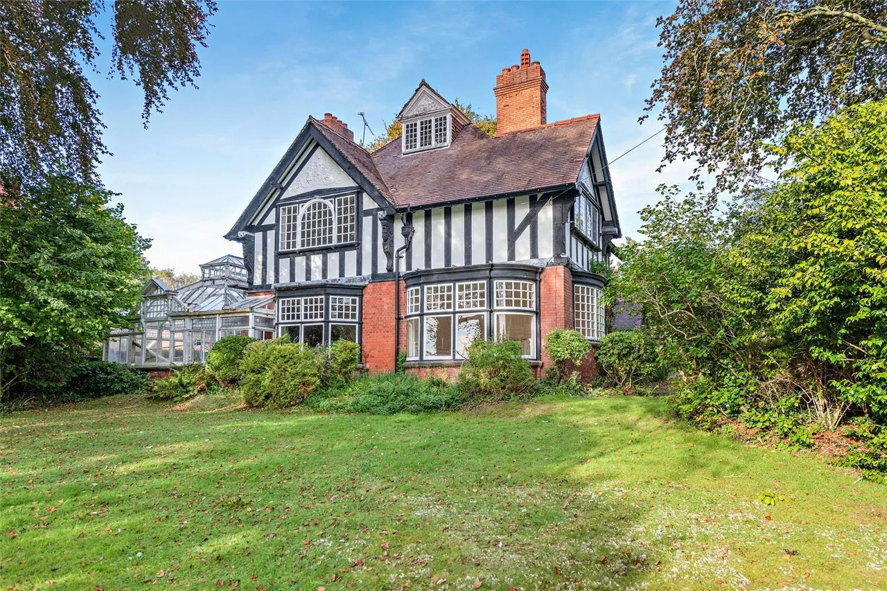 5 bed property for sale, St. Georges Way, Thornton Hough, CH63