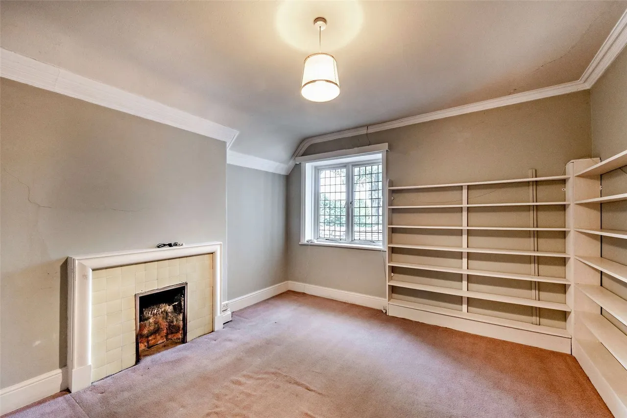 St. Georges Way, Thornton Hough, CH63, photo 19