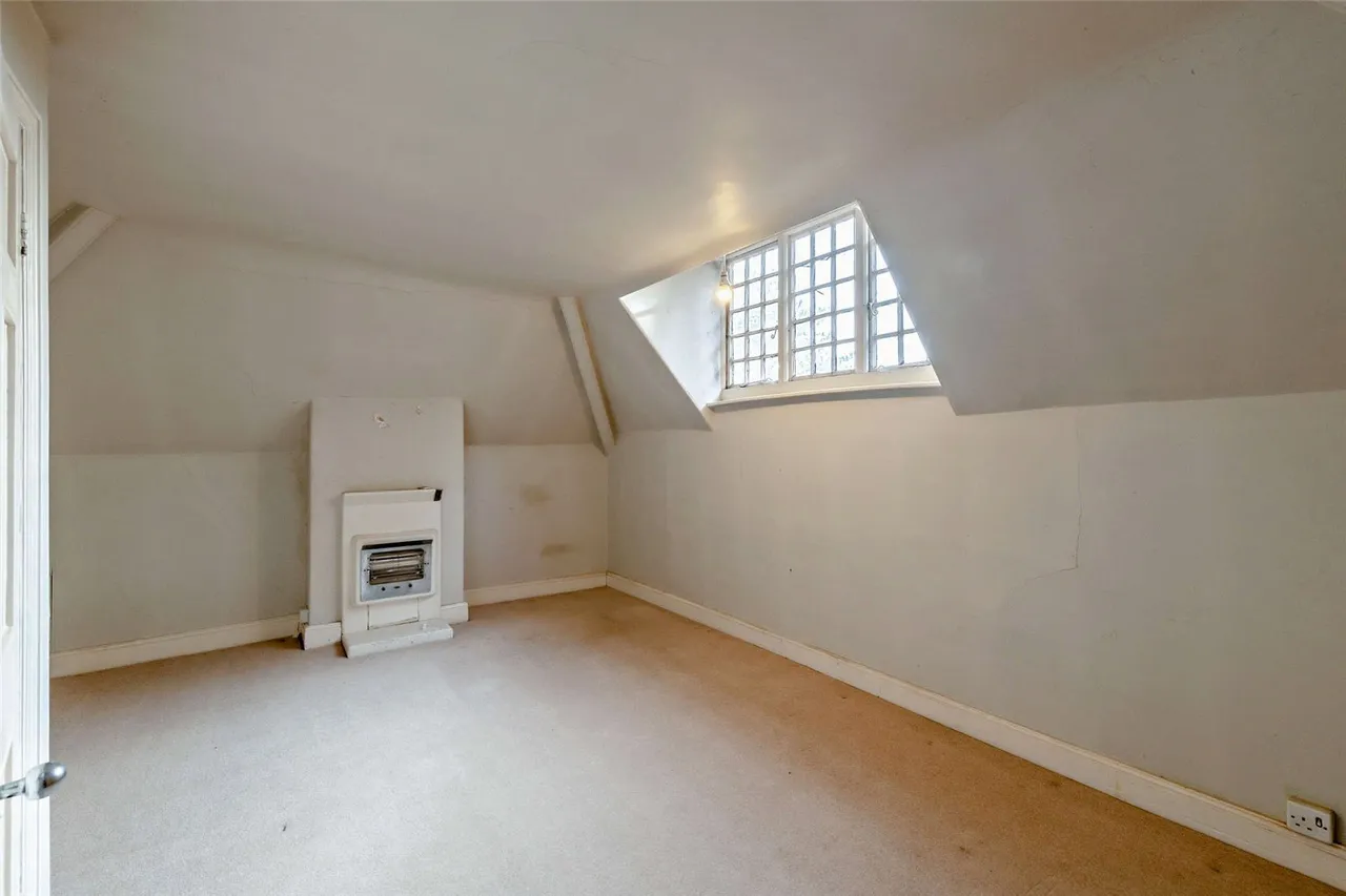 St. Georges Way, Thornton Hough, CH63, photo 23