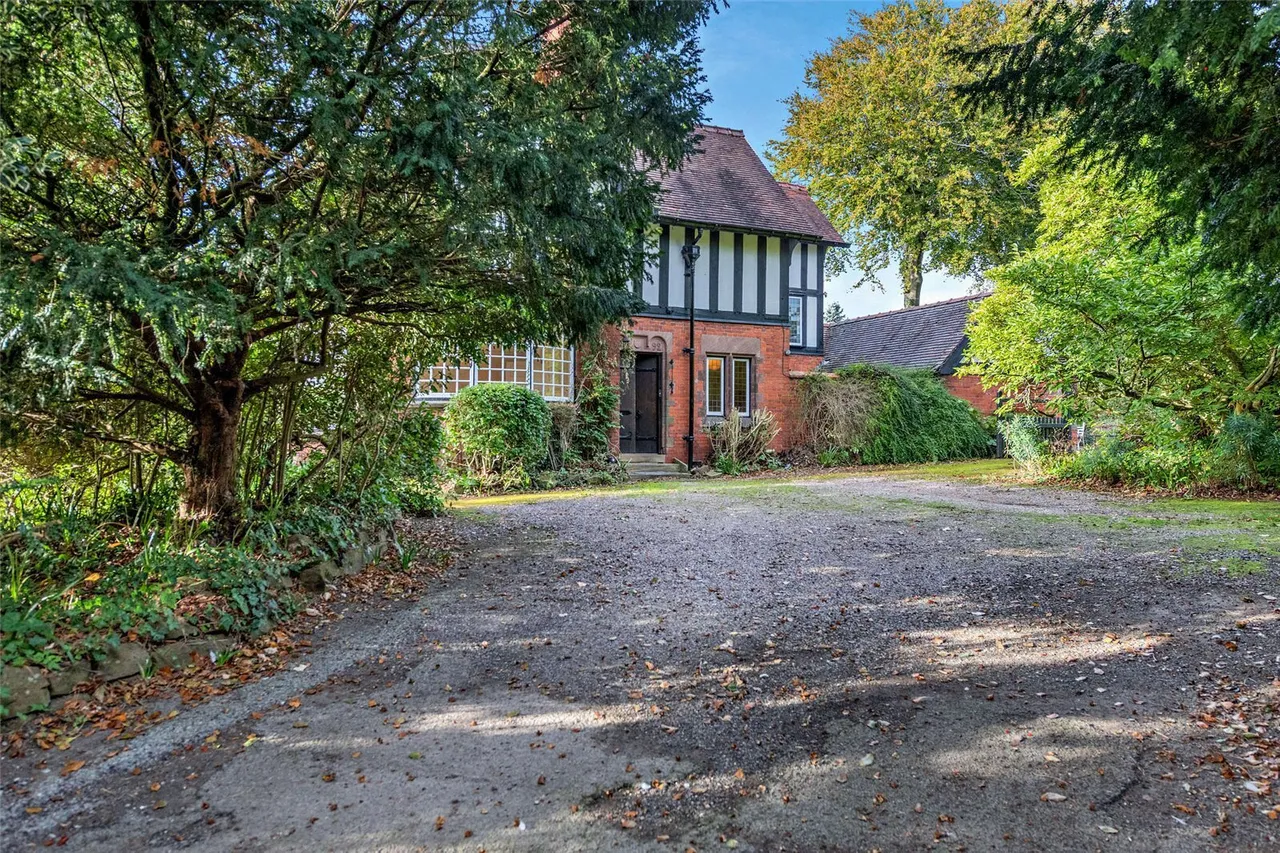 St. Georges Way, Thornton Hough, CH63, photo 30