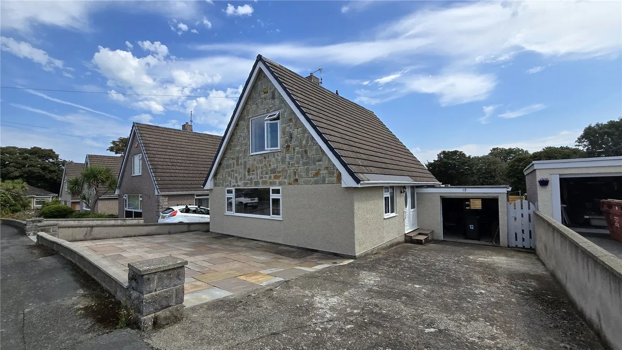 Lewascote, Holyhead, LL65, photo 17