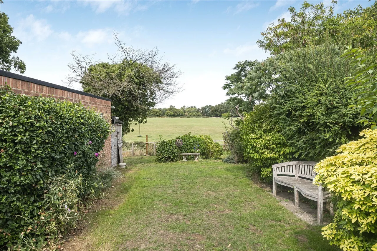 Elizabeth Close, Henley-on-Thames, RG9, photo 3