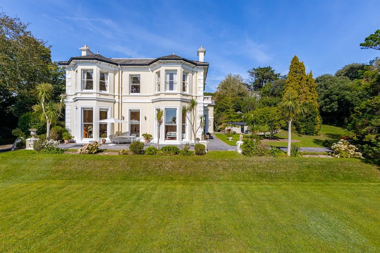 6 bed house for sale — Higher Warberry Road, Torquay, Devon, TQ1 1SA