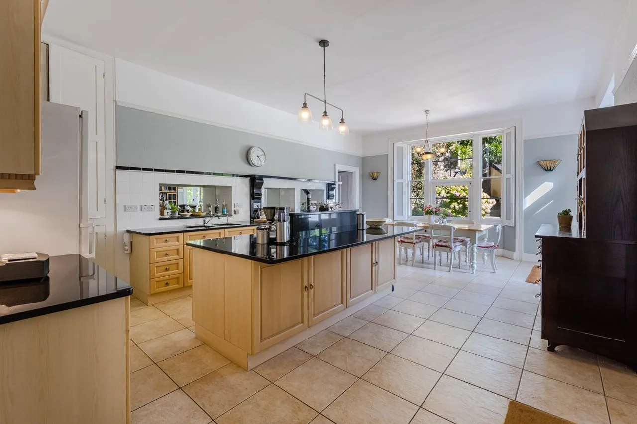 Higher Warberry Road, Torquay, Devon, TQ1 1SA, photo 11