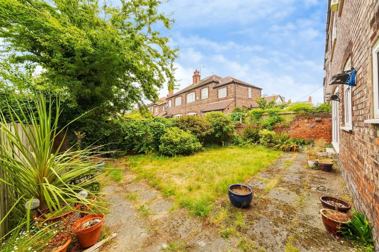 Rolleston Drive, Wallasey, photo 7