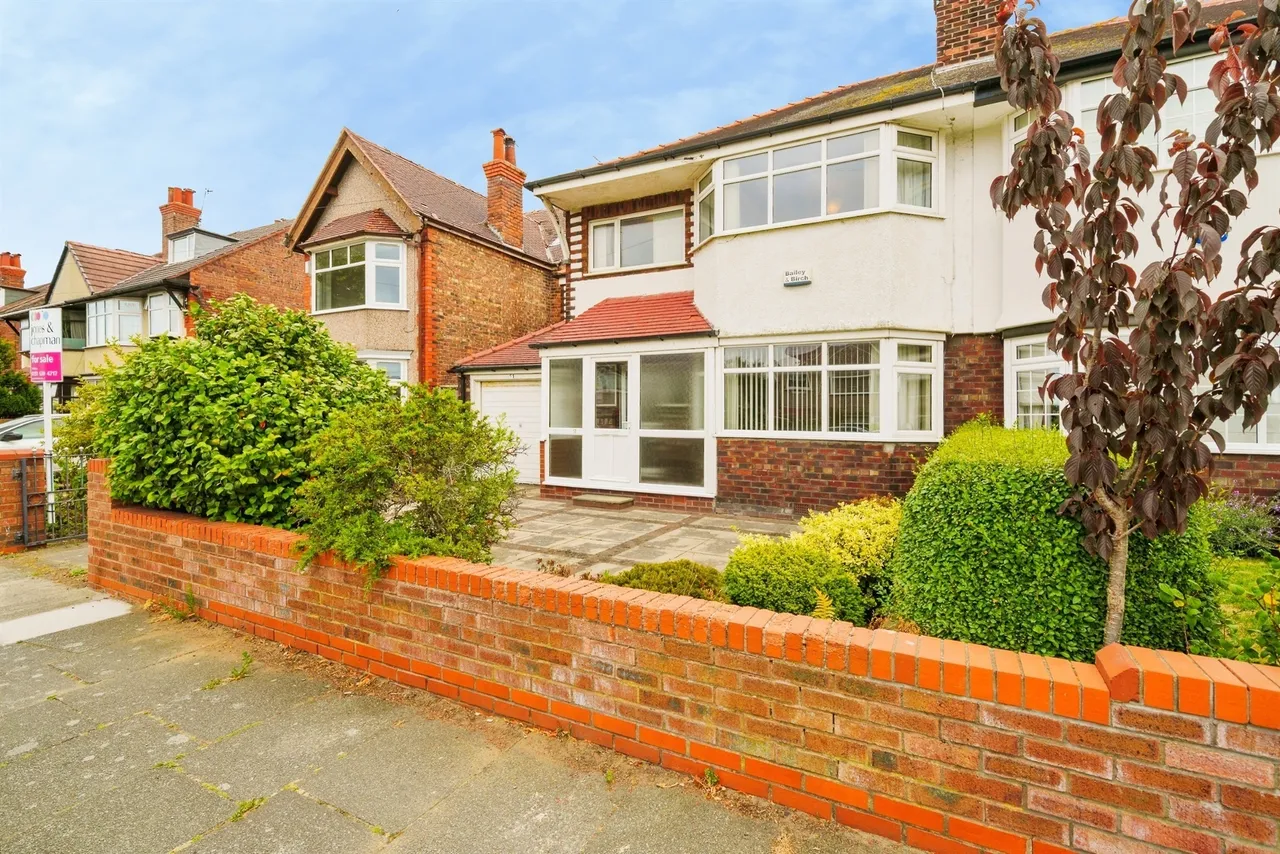 Rolleston Drive, Wallasey, photo 9