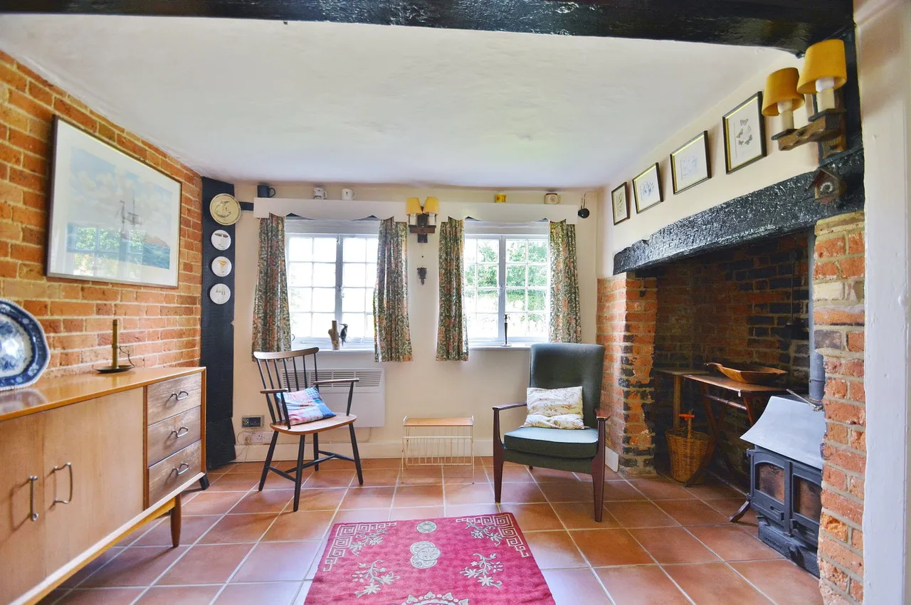 Worminghall Road, Oakley, photo 3