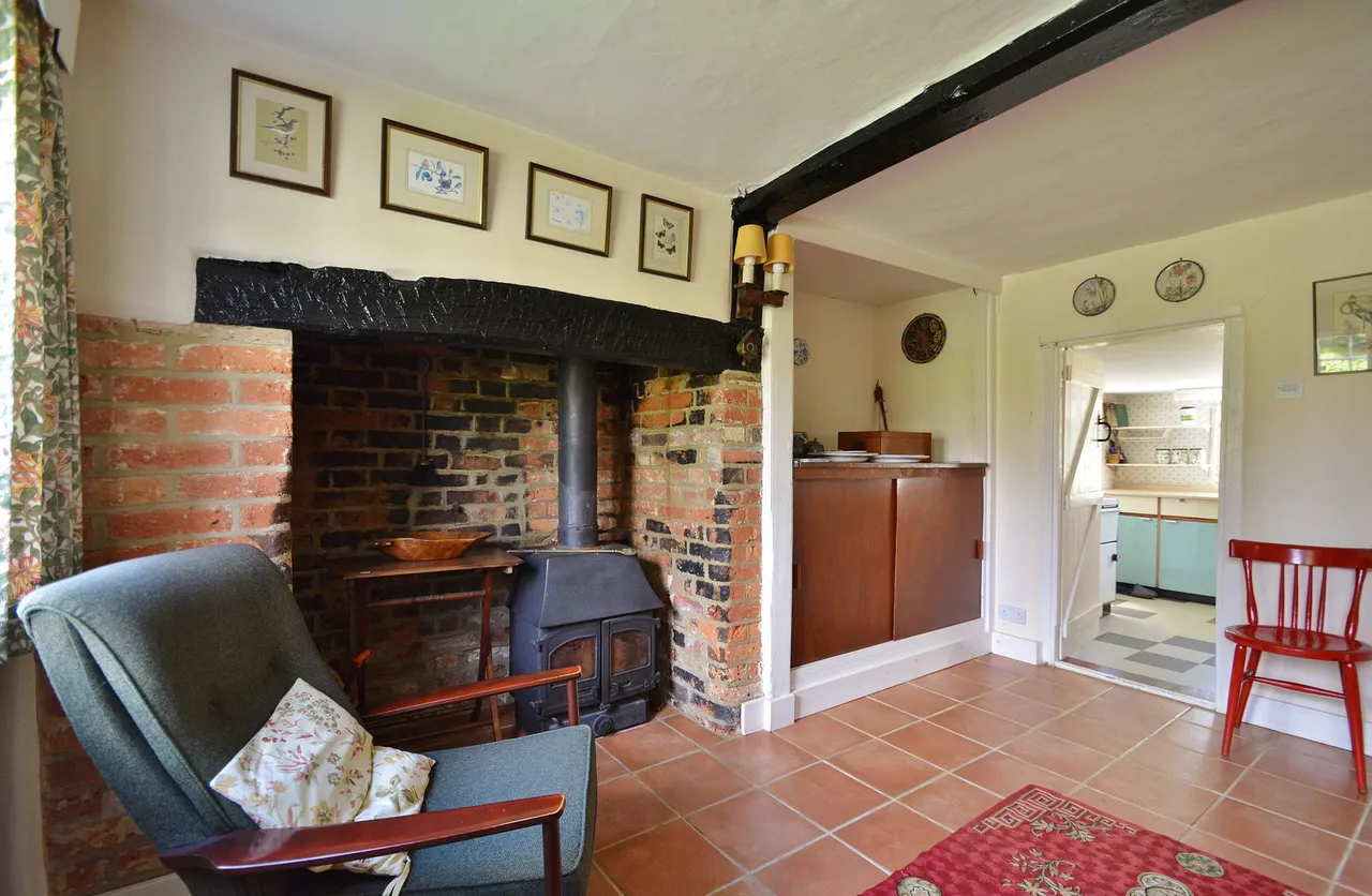 Worminghall Road, Oakley, photo 6