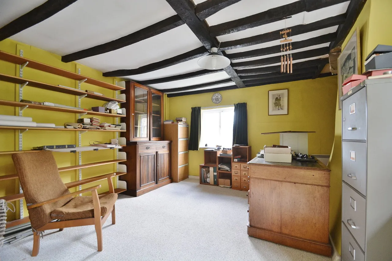 Worminghall Road, Oakley, photo 13